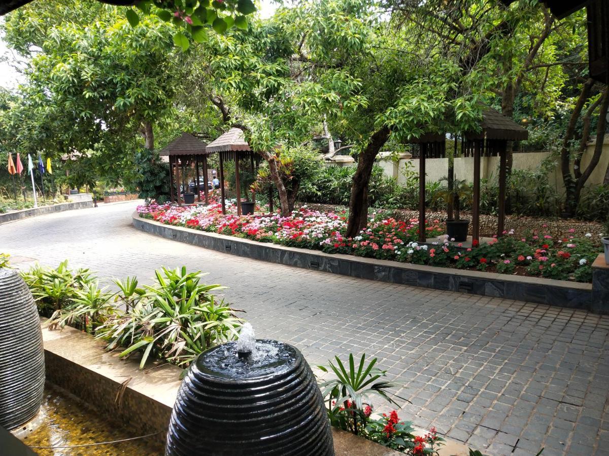 Regenta Mpg Club Mahabaleshwar Hotell Exteriör bild
