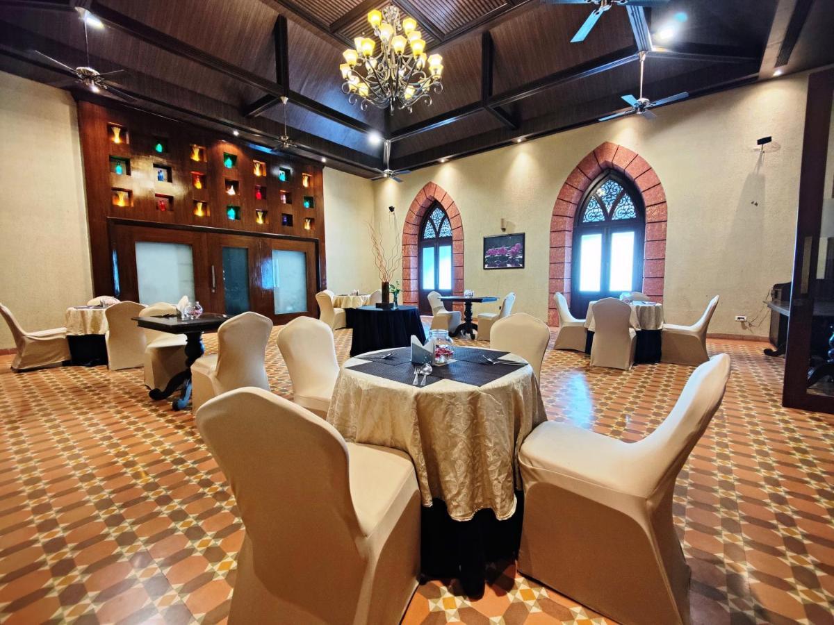 Regenta Mpg Club Mahabaleshwar Hotell Exteriör bild
