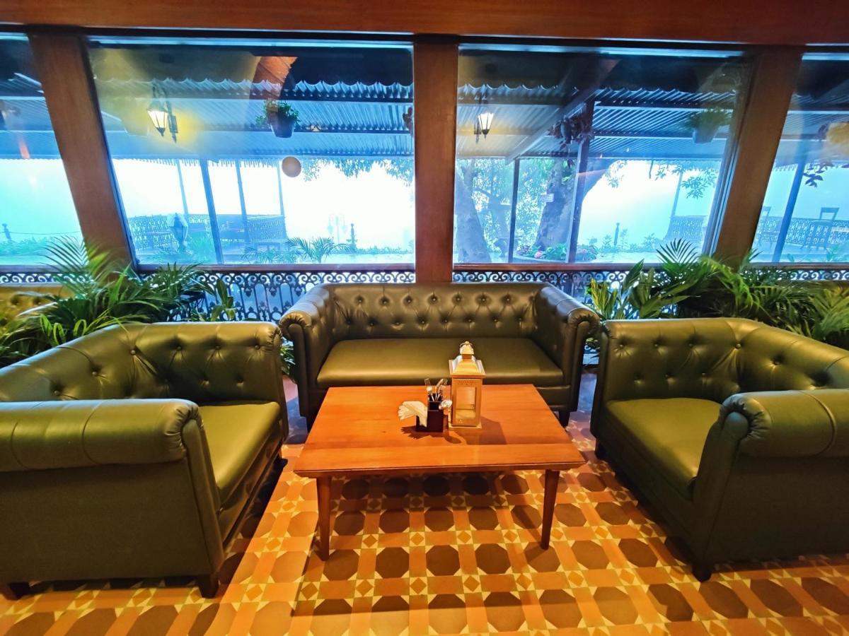 Regenta Mpg Club Mahabaleshwar Hotell Exteriör bild
