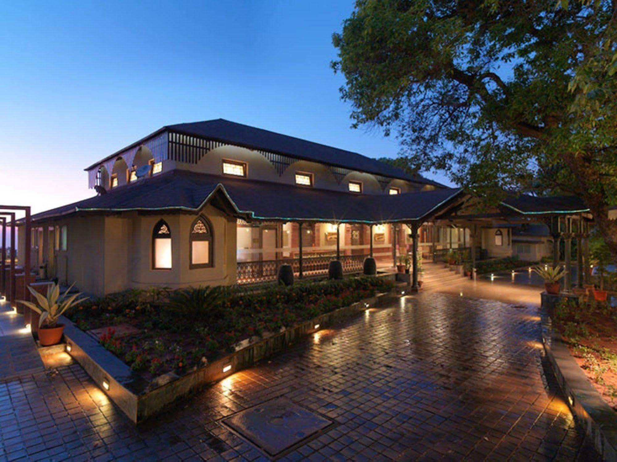 Regenta Mpg Club Mahabaleshwar Hotell Exteriör bild